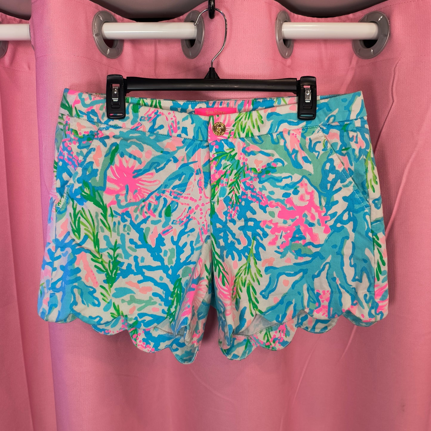 Lilly Pulitzer scallop shorts size 12