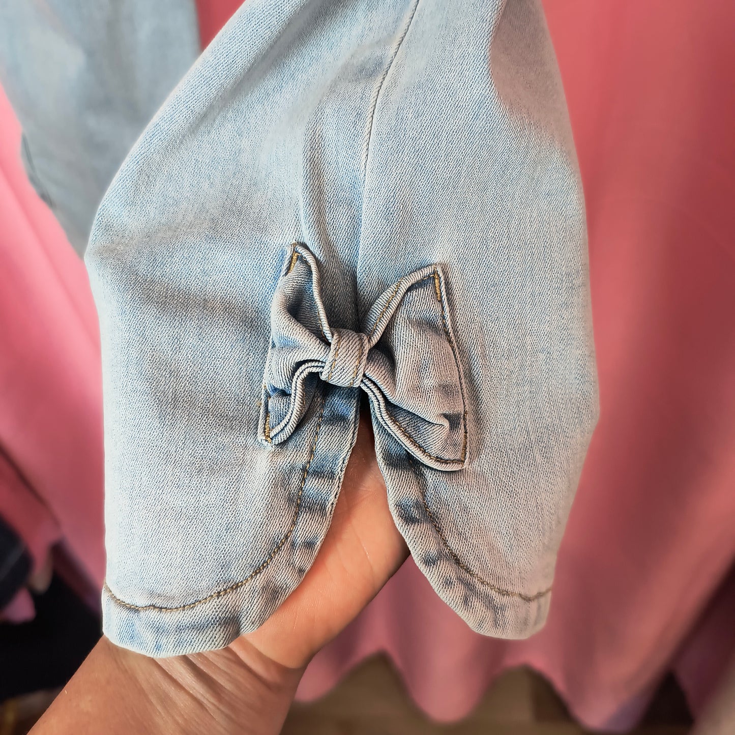 Charlie B Pull On Stretch Denim Bow Jean Capri Pants size 10