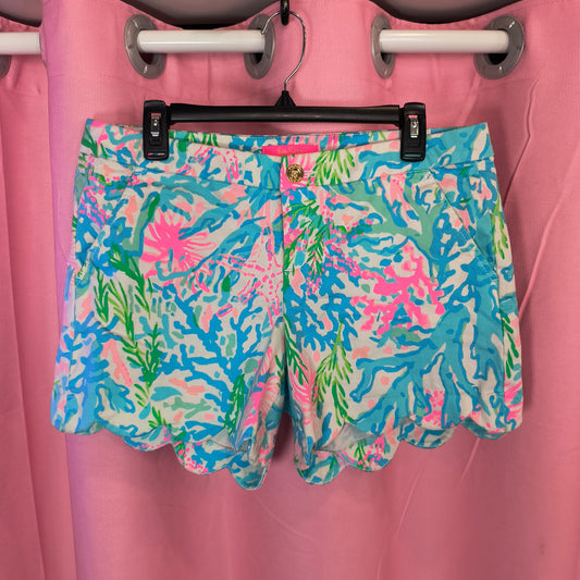 Lilly Pulitzer scallop shorts size 12